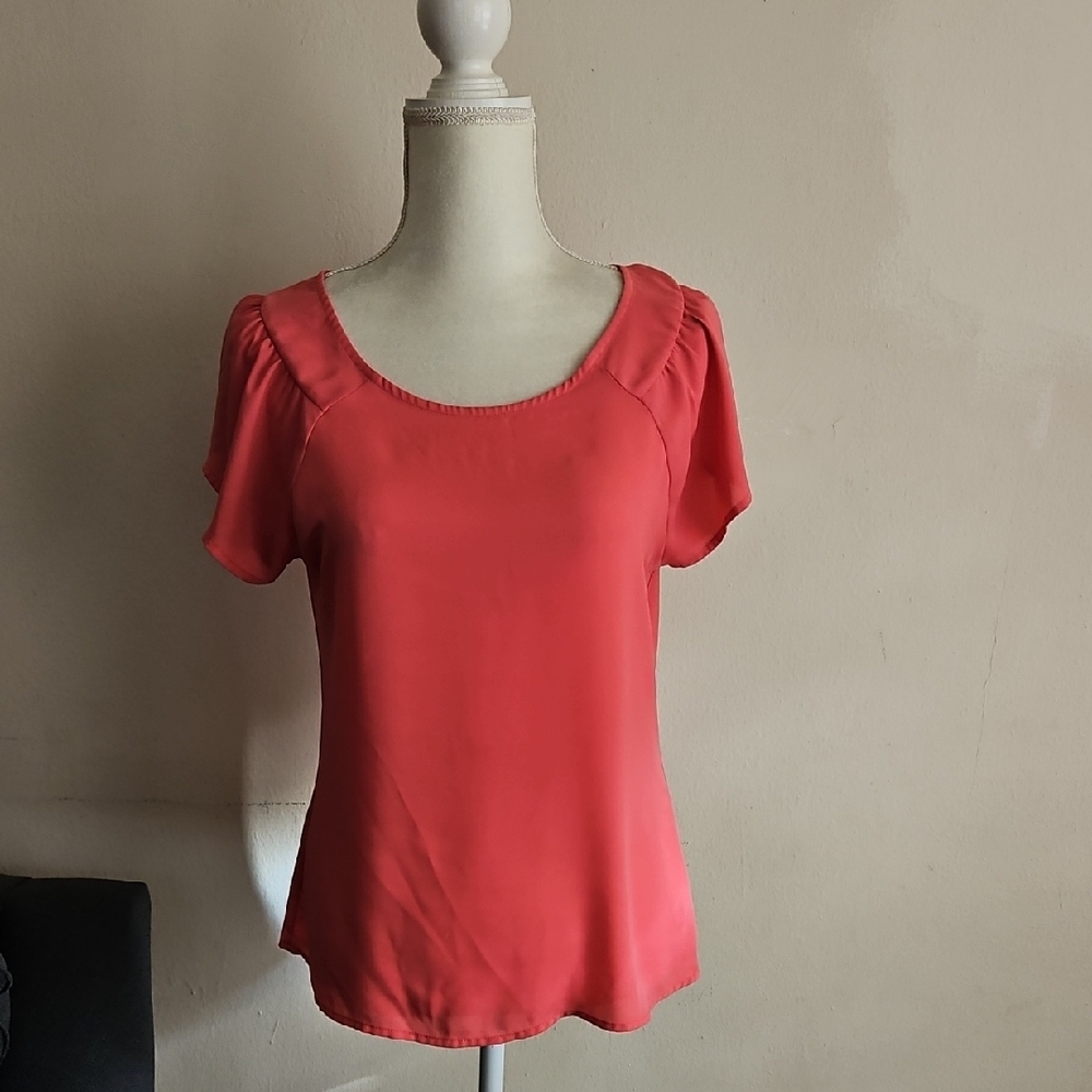 Express Coral Short Sleeve Blouse Size Small